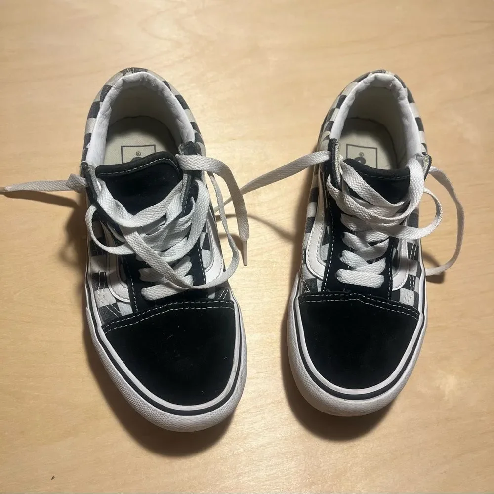 Kids Black and White Checkered Vans Size 4 gently used